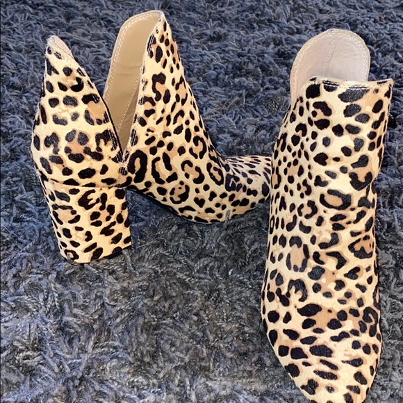 STEVE MADDEN BOOTIES! - Picture 4 of 4